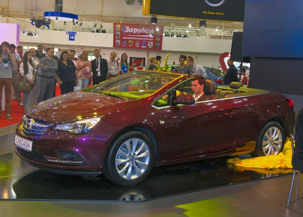 Presentación del modelo de coche Opel Cascada — Foto de Stock