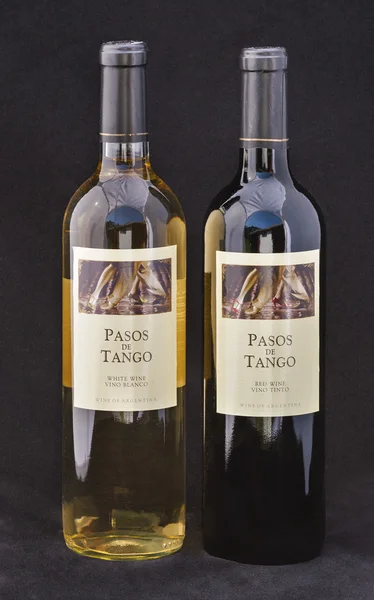 Argentinean wine Pasos de Tango — Stock Photo, Image