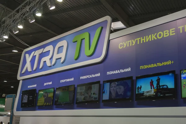 Xtra tv супутникового провайдер стенд компанії — стокове фото