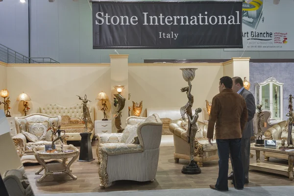 Stone internationaler italienischer Firmenstand — Stockfoto