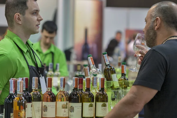 festival sırasında tatma şarap