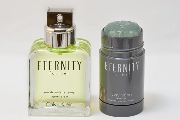 Calvin klein eternity parfym och deodorant — Stockfoto