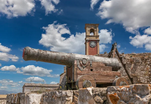 Känd Turistiska Landmärke Gamla Venetianska Fästning Med Antika Pistol Och — Stockfoto