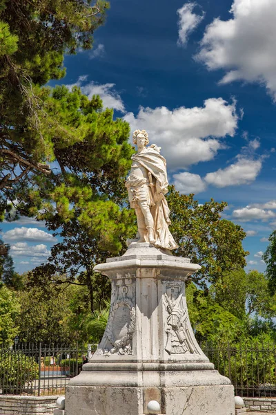 Estátua Conde Von Der Schulenburg Perto Old Fortress Kerkyra Ilha — Fotografia de Stock