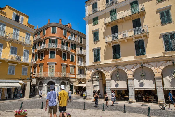 Kerkyra Korfu Grekland Juli 2021 Människor Besöker Gator Gamla Stan — Stockfoto