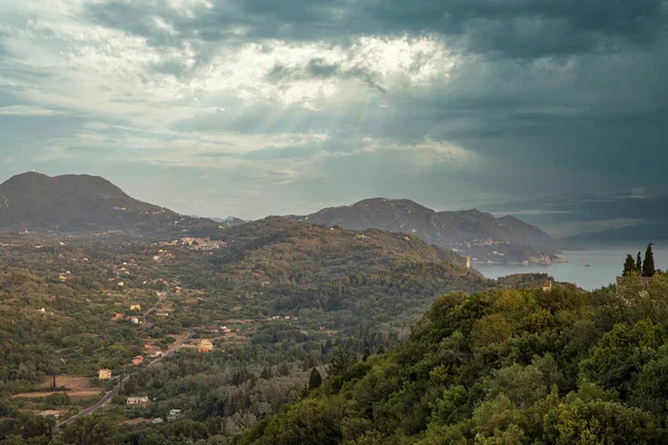 Luchtfoto Dramatische Zonsondergang Boven Westkust Van Corfu Eiland Met Glyfada — Stockfoto