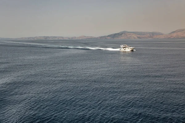 Seascape Speed Motor Boat Sails Distance Coast Greece — Photo