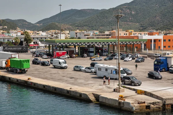 Igoumenitsa ギリシャ 2021年8月10日 旅客港のある都市景観 これは テスプロティアとエピロスの主要な港であり ギリシャ最大の旅客港の一つです — ストック写真