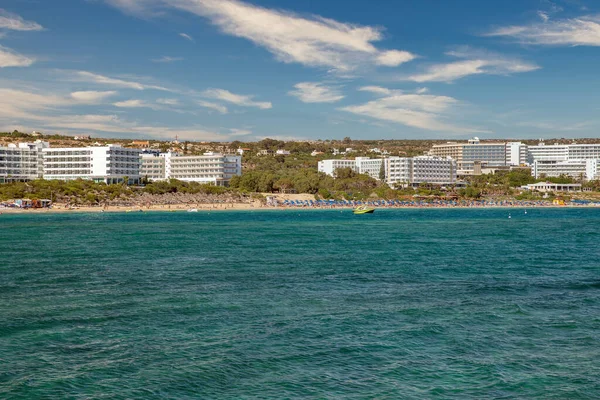 Lüks Oteller Limanaki Pantachou Melissi Plajlı Yaz Manzarası Ayia Napa — Stok fotoğraf