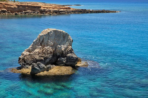 Ayia Napa Zomer Resort Rotsachtige Kustlijn Uitzicht Zee Cyprus — Stockfoto