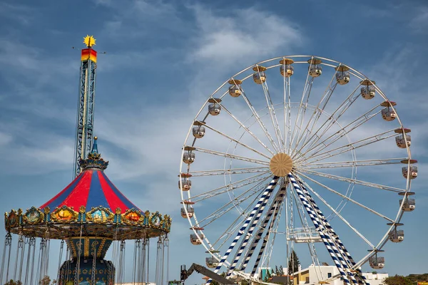 Protaras Zypern Mai 2021 Freizeitpark Mit Leerem Karussell Und Riesenrad — Stockfoto