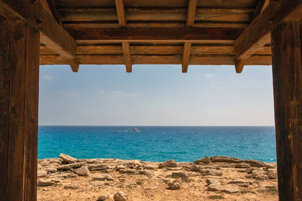 Seascape Cape Greco Halvö Park Trä Ram Cypern Det Bergig — Stockfoto
