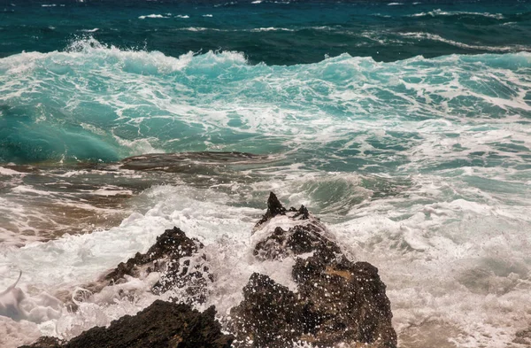 アイアナパサマーリゾート岩の嵐の海岸 キプロス — ストック写真
