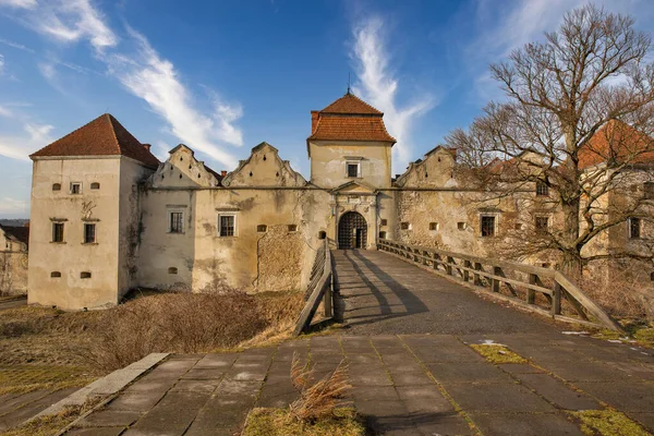 Svirzh Kalesi Ukrayna Lviv Bölgesinde Güçlendirilmiş Bir Aristokratik Konuttur Aslında — Stok fotoğraf