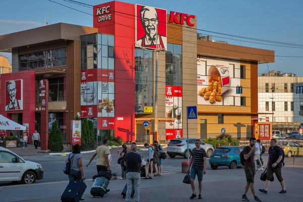 Kiew Ukraine Juli 2021 Kfc Schnellrestaurant Bahnhofsvorplatz Kentucky Fried Chicken — Stockfoto
