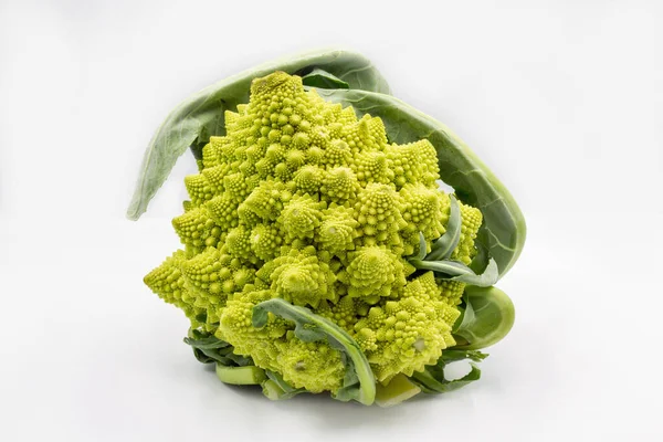 Romanesco Brócolis Couve Flor Romana Close Branco — Fotografia de Stock