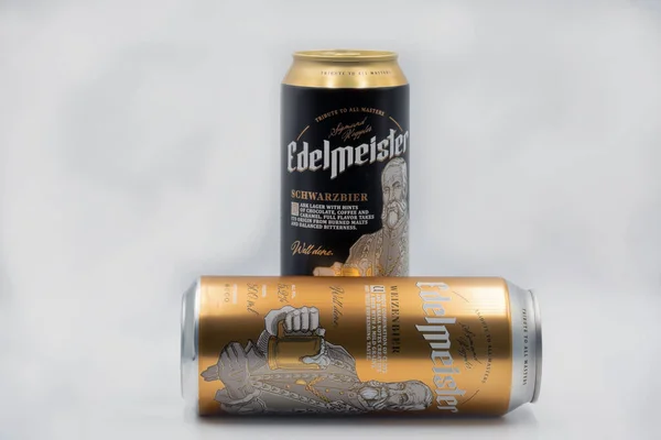 Kyiv Ukraine April 2021 Edelmeister Weissbier Dark Lager Beercans Closeup — Stock Photo, Image