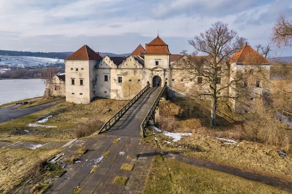 Vista Aérea Sobre Castillo Svirzh Ucrania Una Residencia Aristocrática Fortificada —  Fotos de Stock