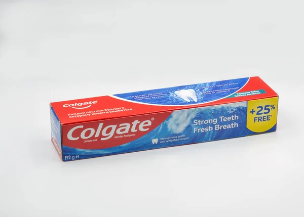 Kyiv Ukraine October 2021 Colgate Pomegranate Calcium Fluoride Toothpaste Pack — Stock Photo, Image