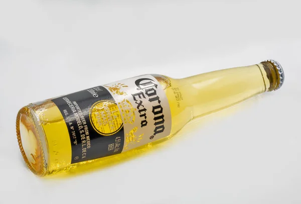Kyiv Ukraine November 2021 Studio Shoot Corona Extra Beer Bottle — Foto Stock