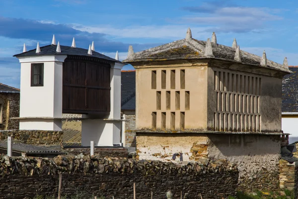 Raised granary — Stock Photo, Image