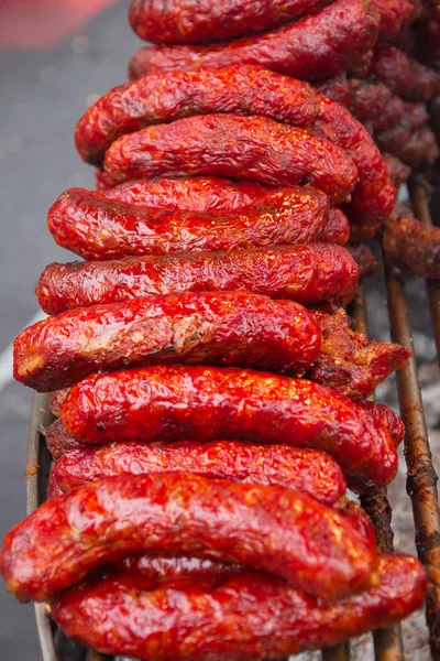 Worstjes op de grill — Stockfoto