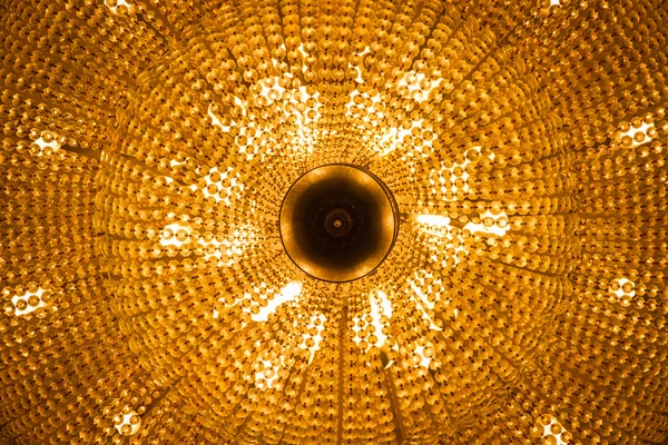 Salón Gran lámpara de araña —  Fotos de Stock