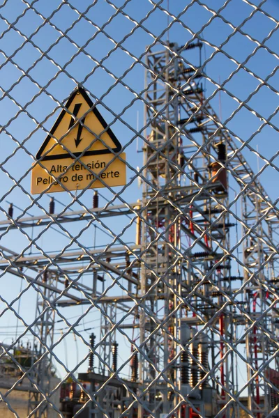 中央電気の危険信号 ロイヤリティフリーのストック画像