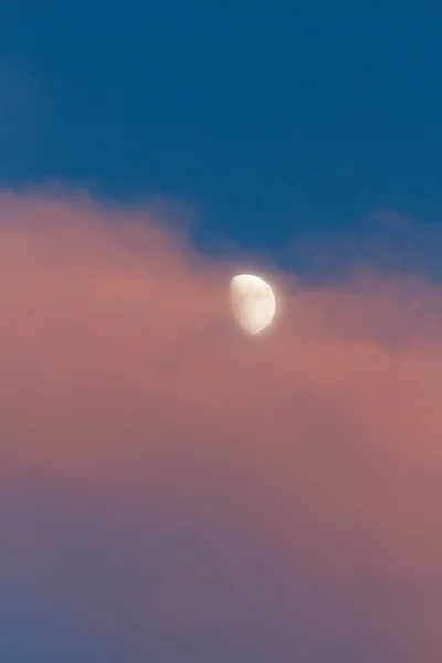 Měsíc při západu slunce — Stock fotografie