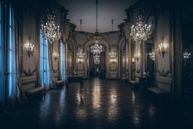 BUENOS AIRES, ARGENTINA, HAZİRAN 30, 2021: Mimarlık Sarayı gibi eski bir Fransızın görkemli dans salonu, şimdi Dekoratif Sanat Müzesi