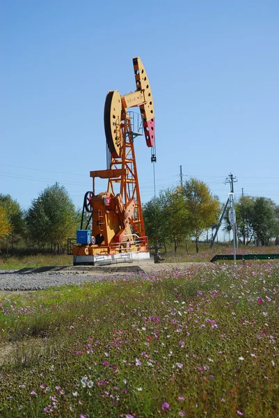 China Petroleum Daqing Ölfeld, Derrick, Bohrinsel, — Stockfoto