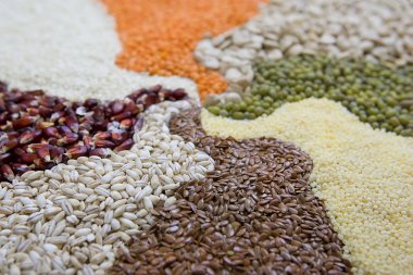 farklı renkli tahıllar