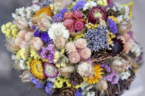 乾燥された花の美しいビンテージの花束 — ストック写真