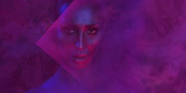 Gece hayatı. Güzel, gizemli dumanlı makyajlı, gece kulübü neonunda duman çıkaran seksi genç bir kadın. Sigara içen bir kız. Mavi mistik duman. Tecavüz Partisi