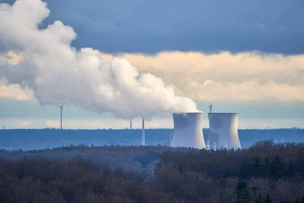 Gundremmingen Almanya 'nın kapatılmasından bir gün önce nükleer enerji santraline bakıldı