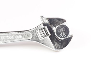 somun anahtarı metal vida ile yakından.