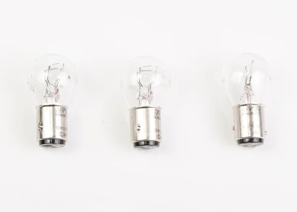 Üç Işık Ampüller birbirlerinin yanında yalan.