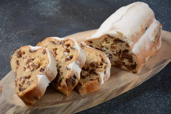 Dresdner Stollen Est Gâteau Traditionnel Allemand Aux Raisins Secs Cadeau — Photo