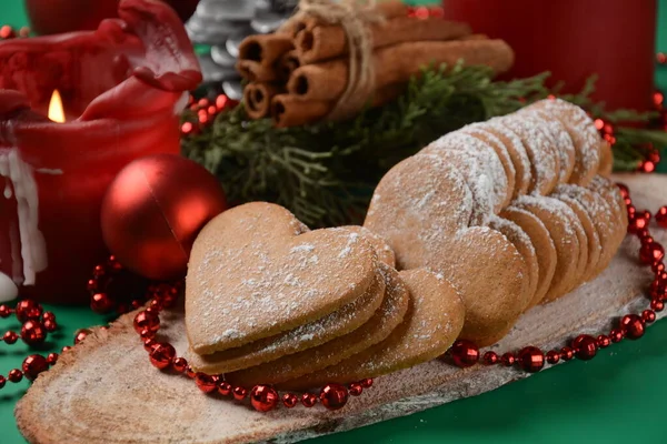 Swedish Pepparkakor Heart Shaped Thins Cookies Cinnamon Ginger Cloves — Fotografia de Stock