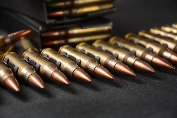 Photo 56Mm Nato Ammunition Machine Gun Bullets Belt Rifle Ammunition — Foto Stock