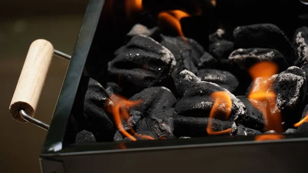 Empty Barbecue Flaming Grill Close Bright Flames — Stockfoto