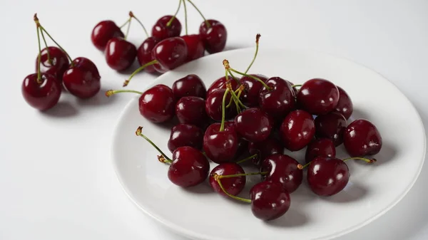 Sweet Red Cherries Plate Fresh Ripe Sour Cherries — Stock Photo, Image