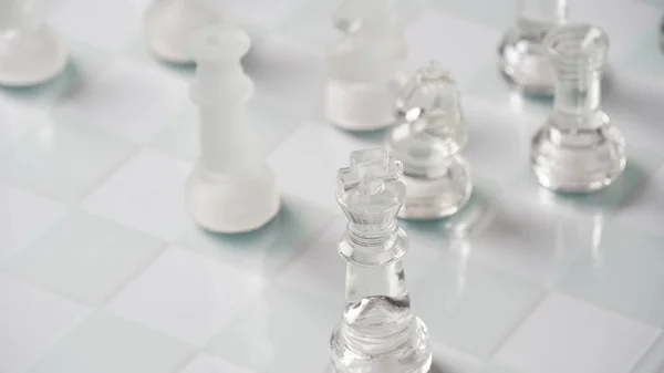 Transparent Chess Figures Starting Position Reflective Chess Board Red Tone — Foto Stock