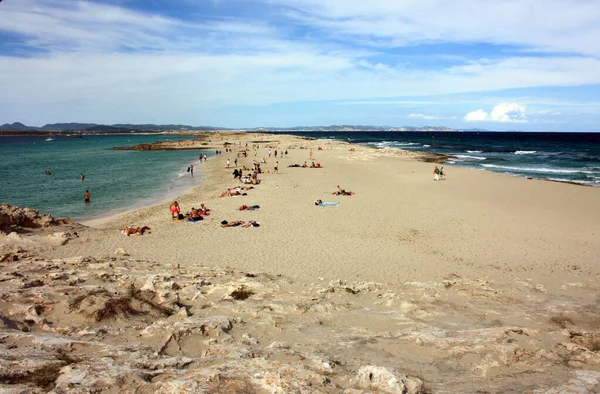 Piękne Błękitne Morze Formentera Lecie Turystycznym Balearach — Zdjęcie stockowe