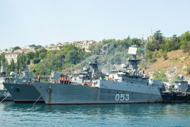 savaş gemileri