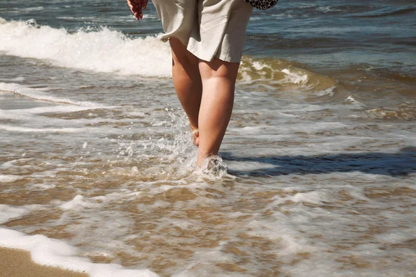 Spaziergänge am Strand — Stockfoto