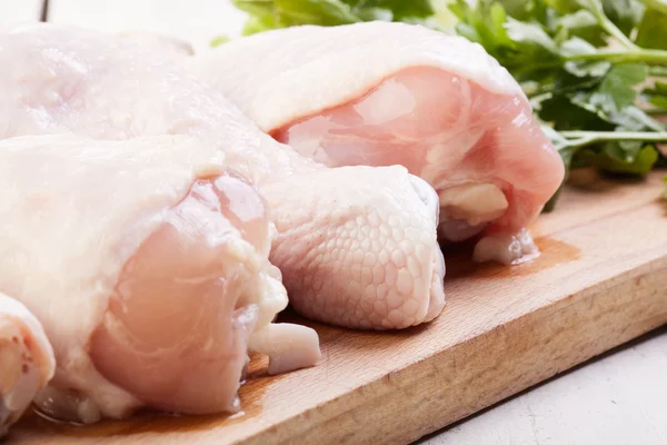 Raw chicken drumsticks — Stock Photo, Image