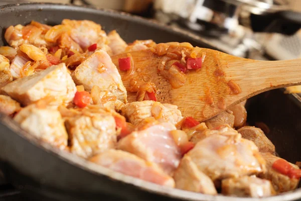Pork in frying pan. Selective focus — Stock Photo, Image
