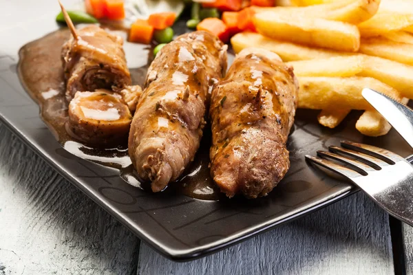 Beef rolls and vegetables — Stock Photo, Image