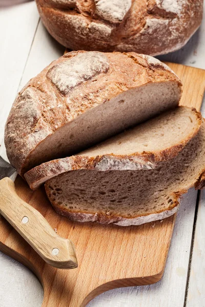 Chleb żytni w plasterkach — Zdjęcie stockowe